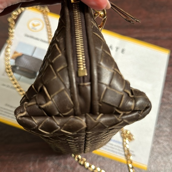 Bottega Veneta pouch conversion Authentic - Picture 3 of 8